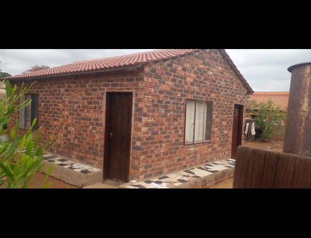 2 BEDROOM HOUSE FOR SALE IN SOSHANGUVE SOUTH